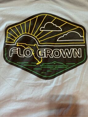 Flo Grown Landscape Lines Tee  - Size XL great condition. Very soft